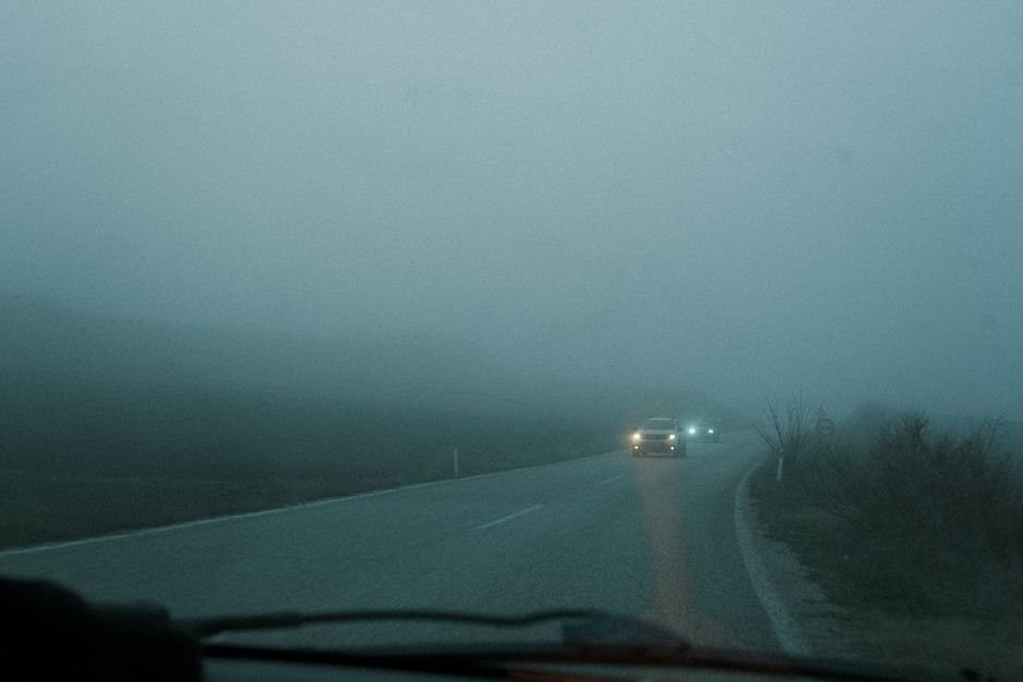 California Winter Driving: Clear Your Car Windows & Stay Alert