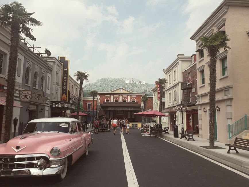 Hollywood's Hidden Gears: Exploring California's Iconic Movie Cars & Filming Secrets